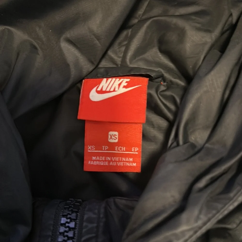 Nike wind runner - Picture 2 of 2